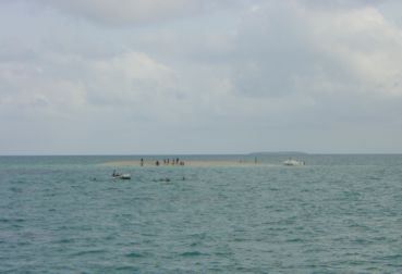 Eine kleine Sandbank im Nirgendwo