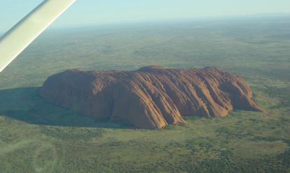 Ayers Rock aus dem Flugzeug