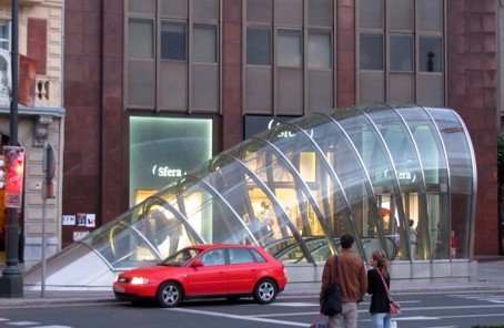 Eingang zur UBahn - ein Fosterio