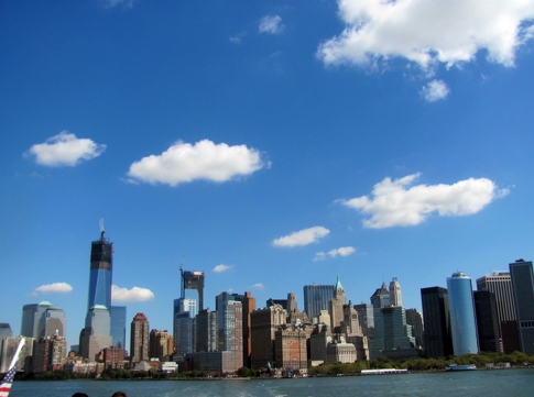 Blick auf die Skyline von der Ellis Island Fhre aus